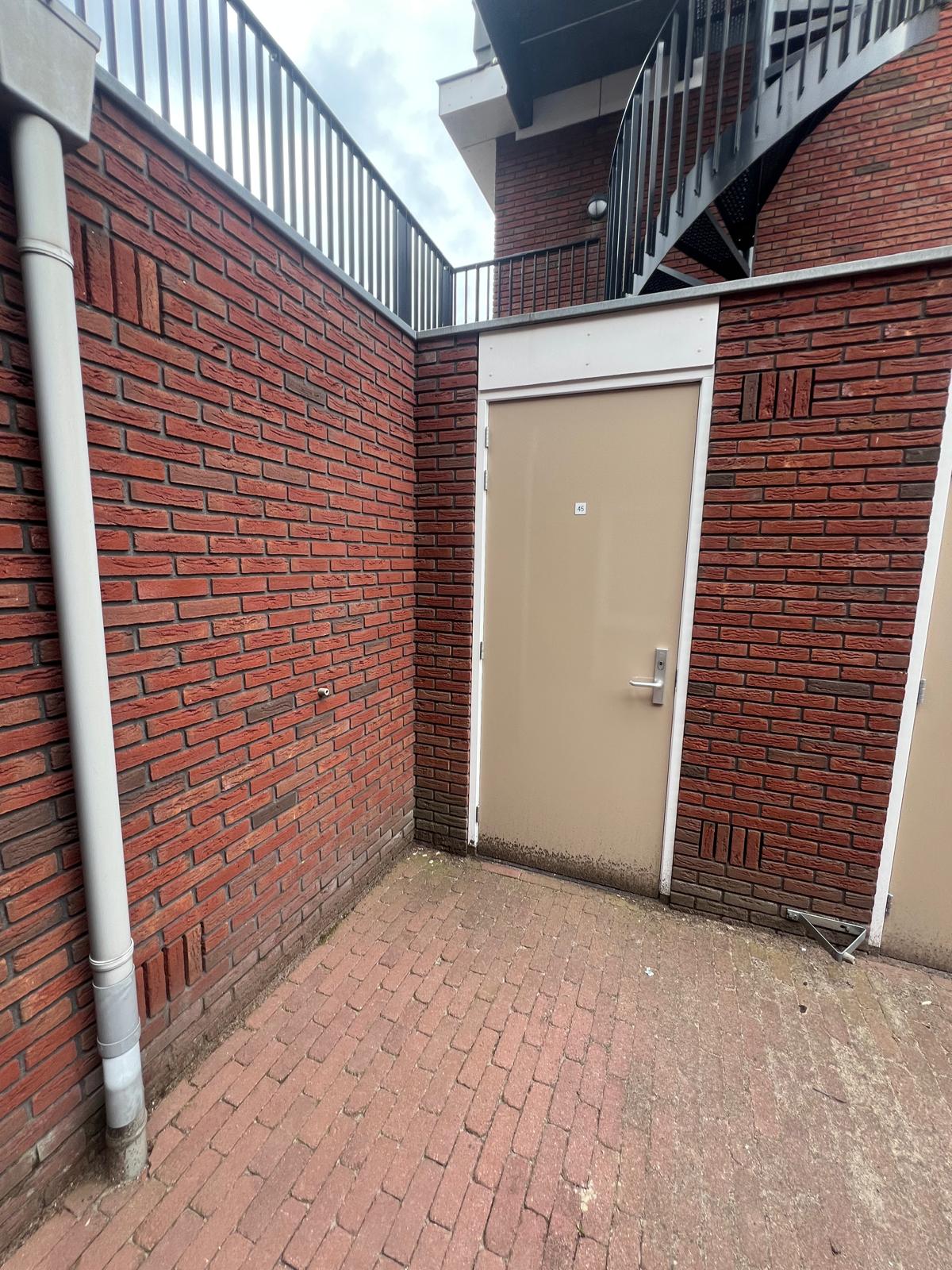 Van Damstraat 45